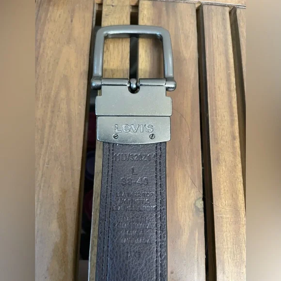 Set of 2 Levis Men’s Reversible Belts Black & Brown Leather Sz 38-40 EUC - Picture 7 of 16